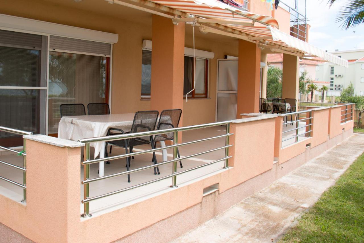 Apartments Matas ซูโกชัน ภายนอก รูปภาพ