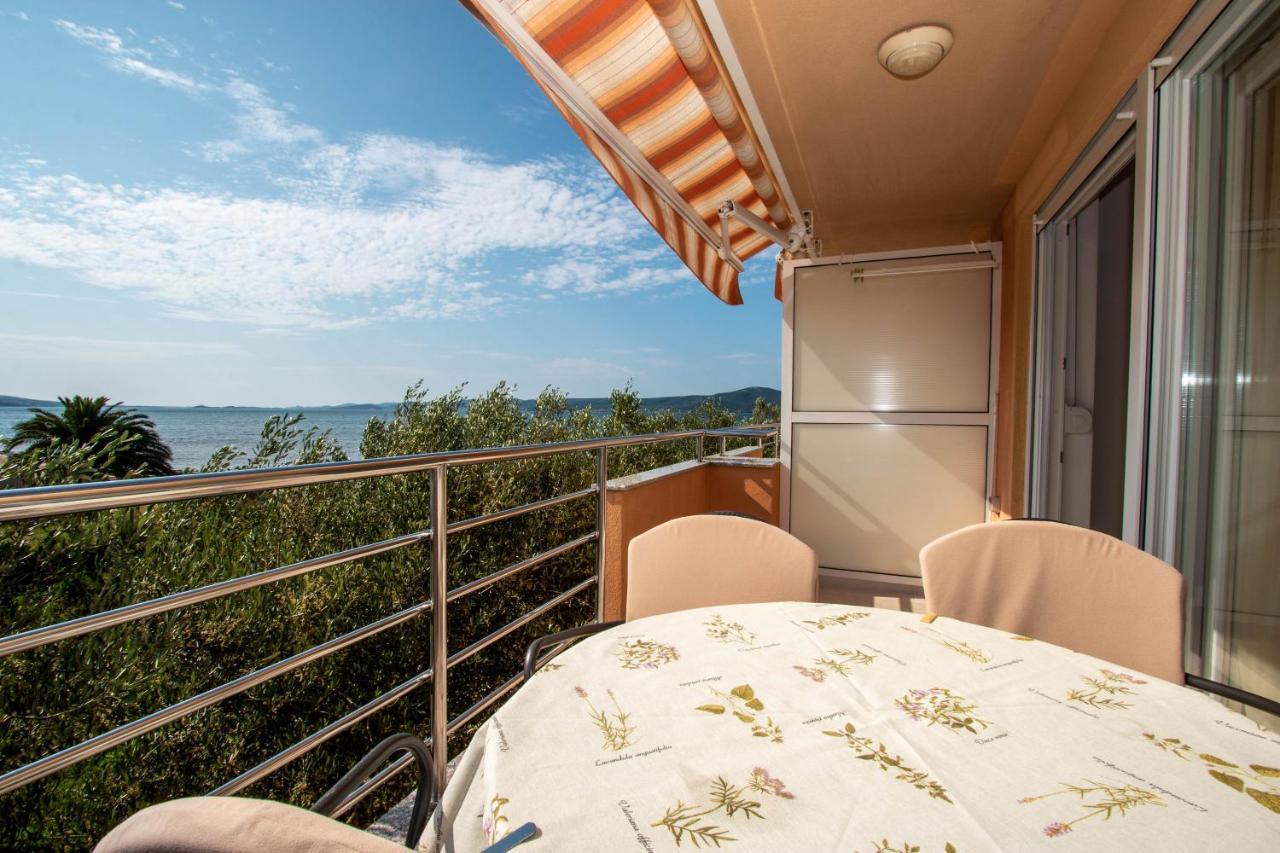 Apartments Matas ซูโกชัน ภายนอก รูปภาพ
