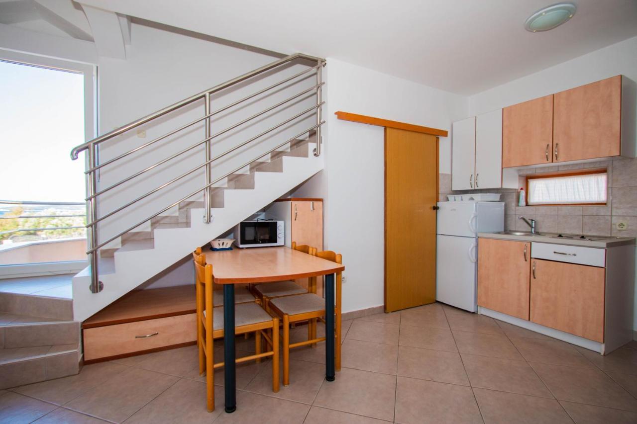 Apartments Matas ซูโกชัน ภายนอก รูปภาพ