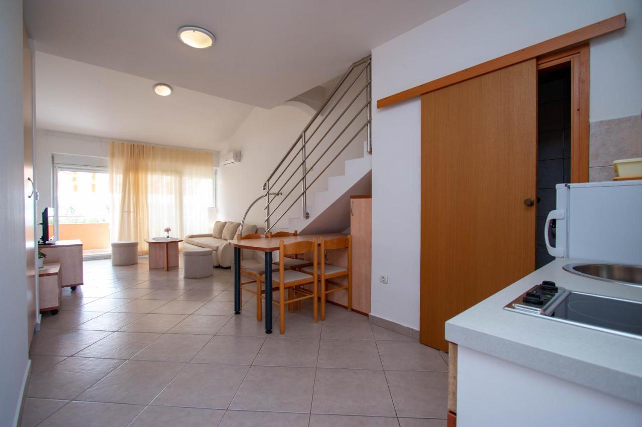 Apartments Matas ซูโกชัน ภายนอก รูปภาพ