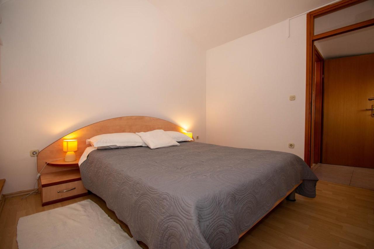 Apartments Matas ซูโกชัน ภายนอก รูปภาพ