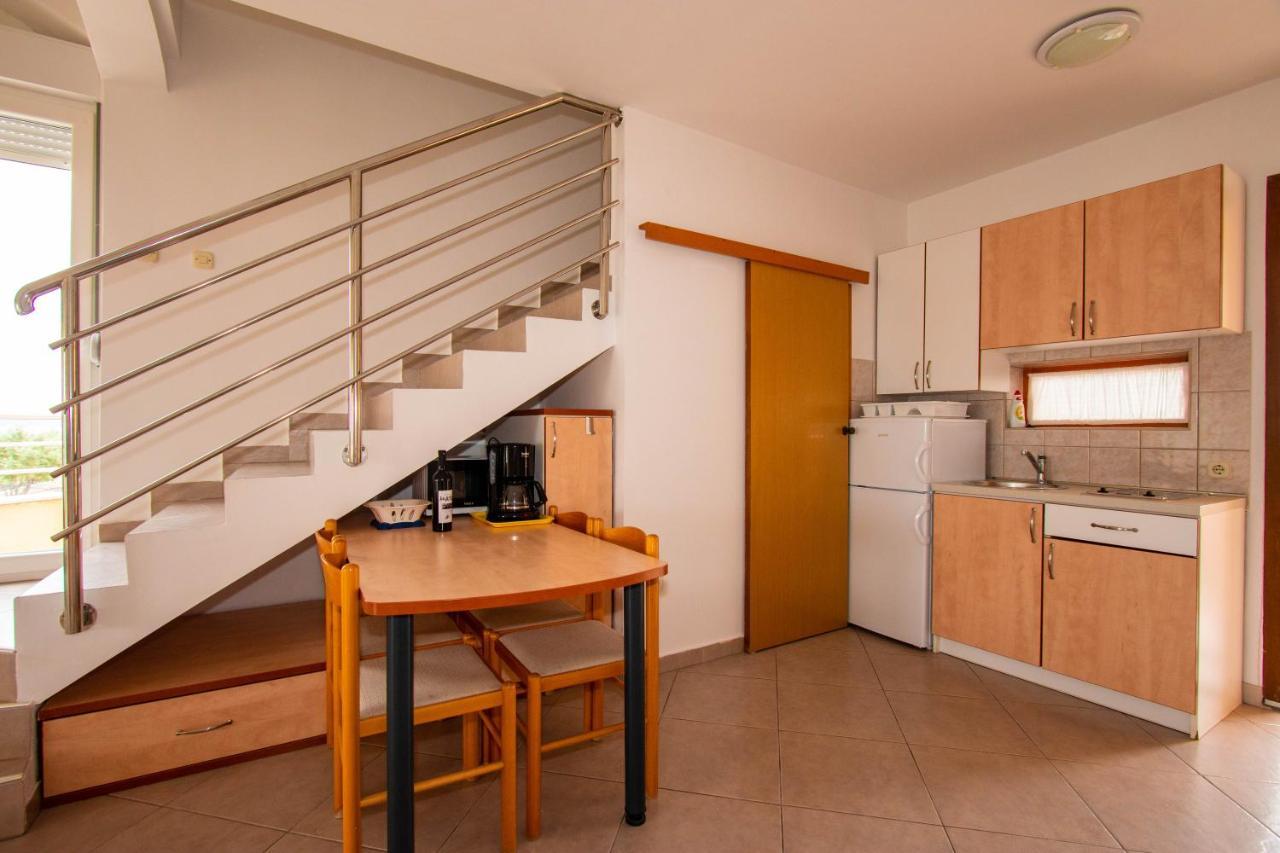 Apartments Matas ซูโกชัน ภายนอก รูปภาพ